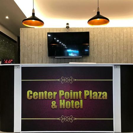 Center Point Plaza Hostel Bangkok Exterior photo